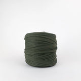 Olive : Fil fabriqué à partir de tissu de T-shirt recyclé